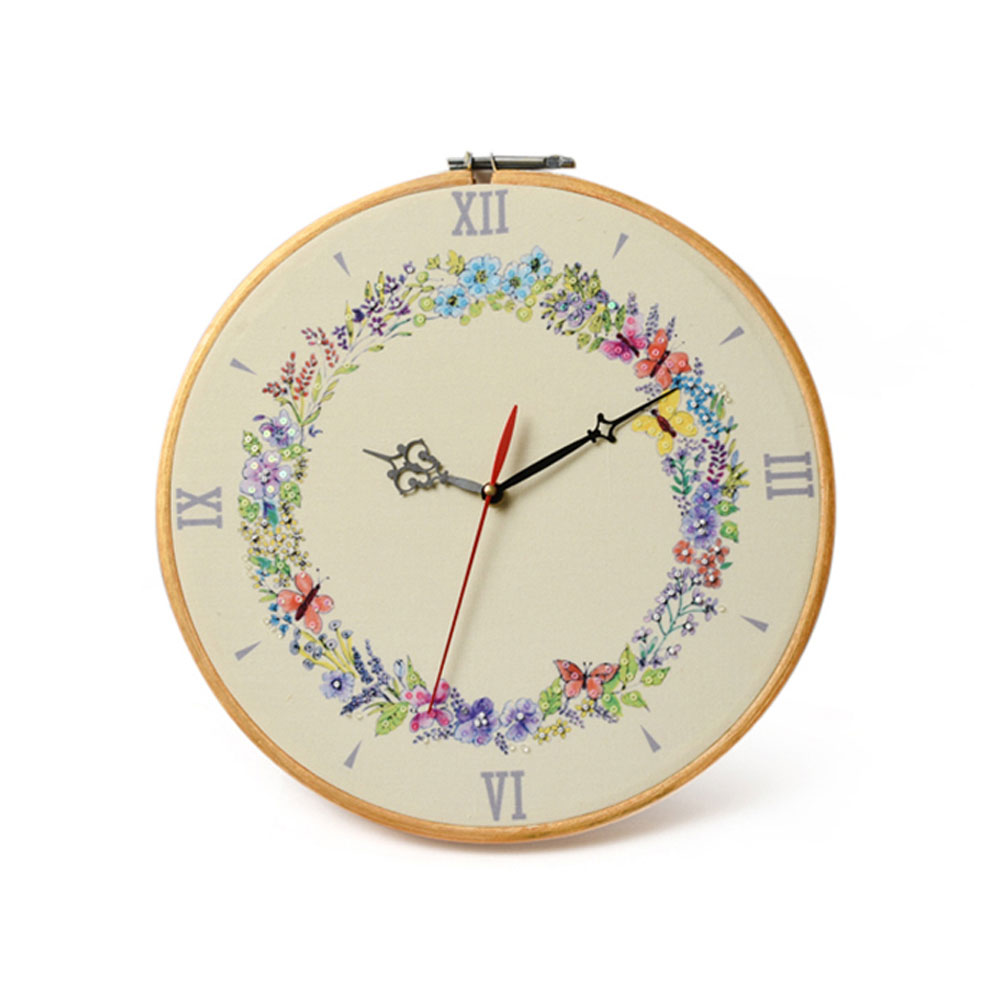 handcrafted-floral-embroidery-wall-clock